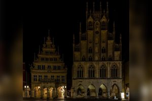 Auch am Rathaus bleiben bei der "Earth Hour" am Samstag die Lichter aus. (Foto: Stadt Münster / Michael C. Möller)