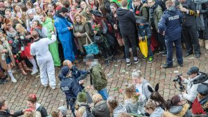 Auch dieses Jahr musste die Polizei immer wieder tätig werden. (Foto: wf / Weber)