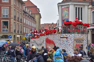 Wie schon 2020 - und in vielen Jahren zuvor - schlängelt sich der närrische Lindwurm auch durch die Salzstraße. (Archivbild: Tessa-Viola Kloep) 