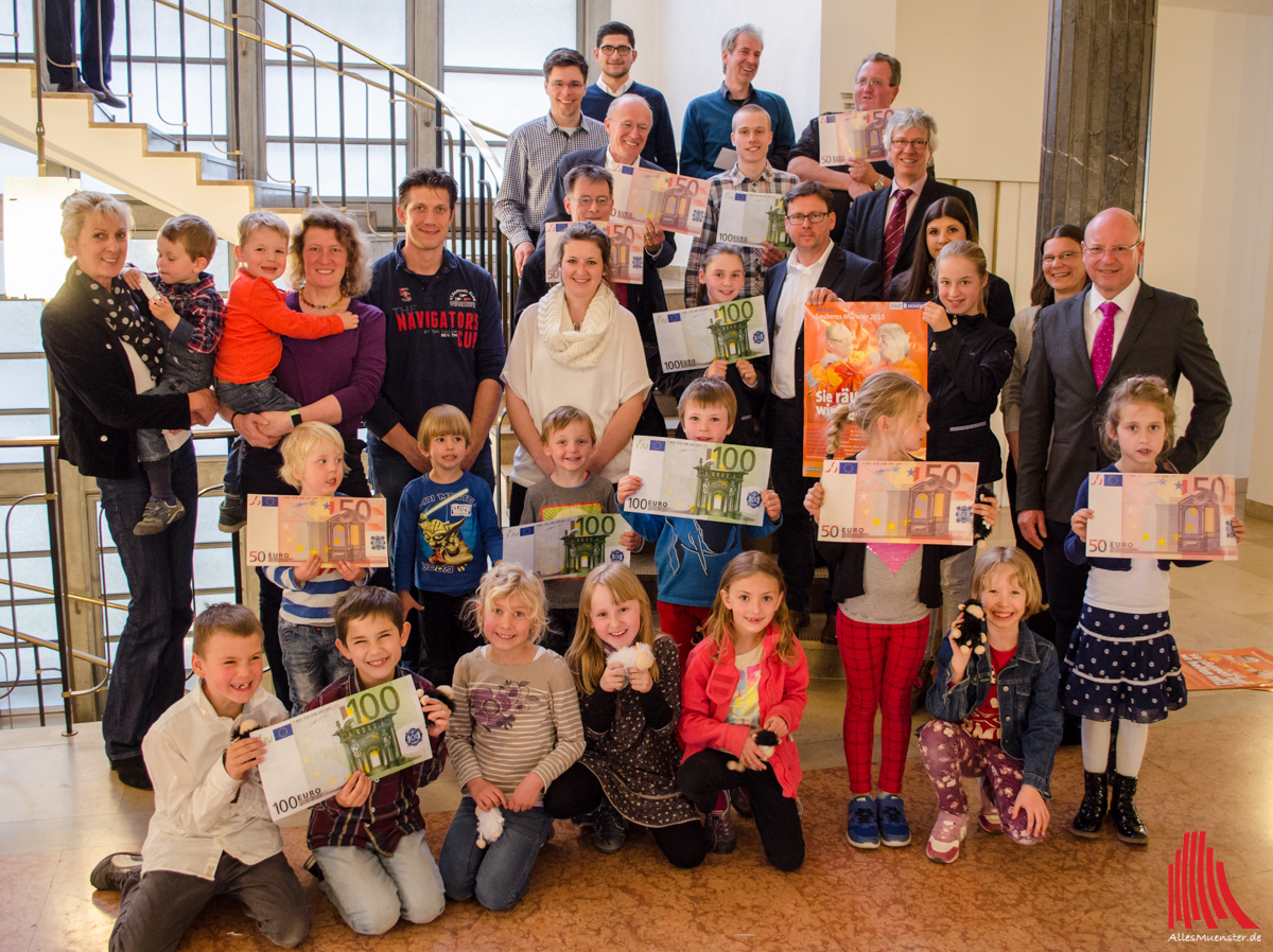 Stellvertretend für alle Teilnehmer des Projekts "Sauberes Münster" wurden Gruppen und Einzelpersonen geehrt. (Foto: th)