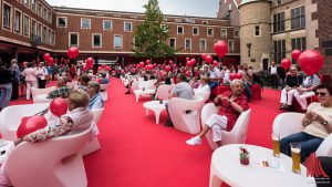 Der Rote Platz im Rathausinnenhof. (Foto: wf / Weber)