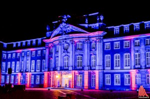 Vor dem Schloss wird es rockig. (Foto: sg)