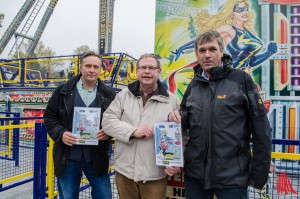 Freuen sich gemeinsam auf neun Tage Herbstsend: (v.l.:) August Schneider (Schausteller-Verband), Wolfgang Rölver und Johannes Lammers (Ordnungsamt). (Foto: th)