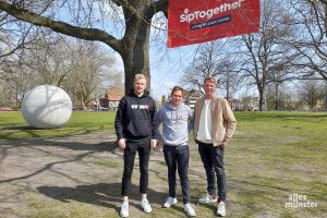 Machen Werbung für Ihre App "SipTogether": Mattis Köpper, Jan Hecker und Patrick Beyer (Foto: Sonja Rohe)