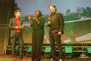 (v.l.:) André Gatzke, Auma Obama und Oliver Noack (Vorsitzender "skate-aid Essen e.V."). (Foto: Jasmin Otman)