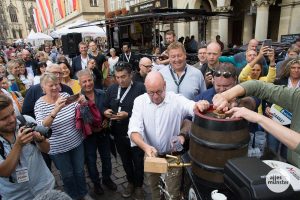 Fassanstich auf dem Prinzipalmarkt für Münster Mittendrin. (Foto: Thomas Hölscher)