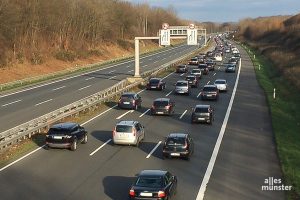 Die "Autobahn Westfalen" rechnet in den Herbstferien an den Wochenenden mit erhöhtem Verkehrsaufkommen, wie hier auf der A1. (Foto: Carsten Bender)