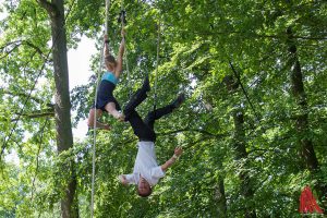 Liv & Tobi zeigten Akrobatik in luftiger Höhe. (Foto: th)