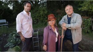 Im neuen Münster-Tatort "Unter Gärtnern" (v.l.): Prof. Karl-Friedrich Boerne (Jan Josef Liefers), Silke „Alberich“ Haller (ChrisTine Urspruch) und Frank Thiel (Axel Prahl). (Foto: WDR / Thomas Kost)