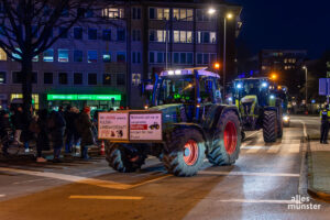 An der Sternfahrt nahmen schätzungsweise 700 Fahrzeuge teil. (Foto: Thomas Hölscher)