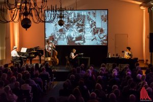 Robert Nippoldt und das Trio Größenwahn. (Foto: Claudia Feldmann)