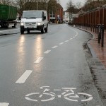 An der Bremer Straße wird der Radweg auf die Straße verlegt. Die Grünanlagen sollen als Abstellflächen für Leezen dienen. 