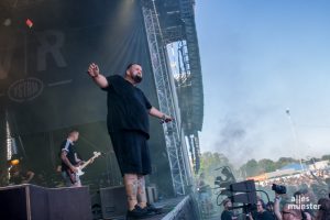 Feine Sahne-Sänger Jan „Monchi“ Gorkow. (Foto: Thomas Hölscher)