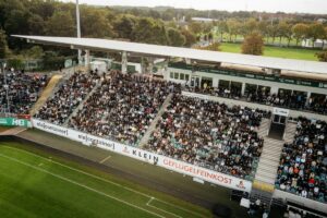 Die Universität Münster begrüßte am Donnerstag ihre Erstsemester im Preußenstadion. (Foto: Uni Münster / Christoph Steinweg)