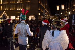 Gut besucht war der Lambertikirchplatz zur Eröffnung der Weihnachtsmärkte. (Foto: th)