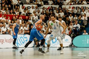 "Wir fahren sehr selbstbewusst nach Erfurt und wollen unbedingt den 10. Sieg in Folge nach Hause bringen", sagt Philipp Kappenstein, Trainer der WWU Baskets. (Foto: Claudia Feldmann)