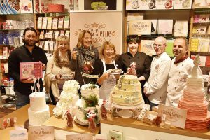 Zimt & Sterne Projektleiterin Andrea Sürder (Mitte) und das Team steht in den Startlöchern für die Messe. (Foto: Halle Münsterland)